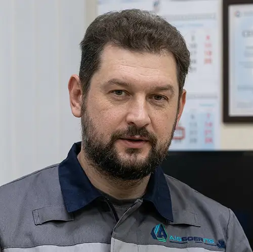 Process Operator about oil refinery condition monitoring